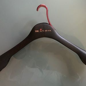 Kiton 18" Hanger by Momo Design
